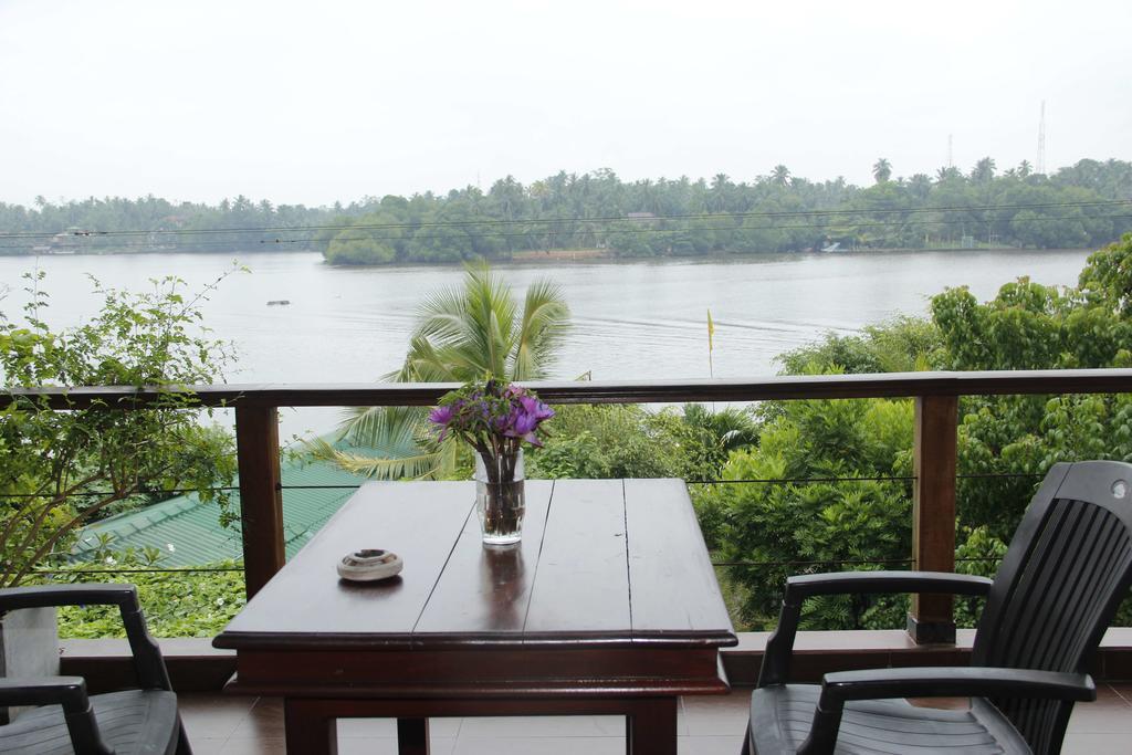 Thumbelina Apartments & Hotel Aluthgama Buitenkant foto