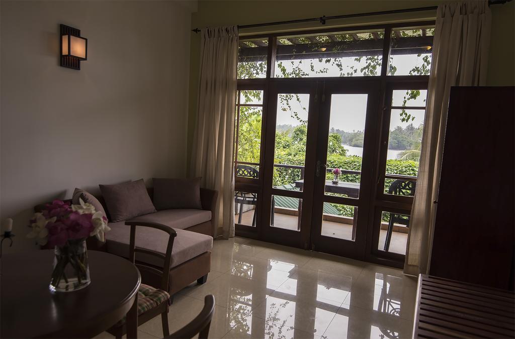 Thumbelina Apartments & Hotel Aluthgama Buitenkant foto