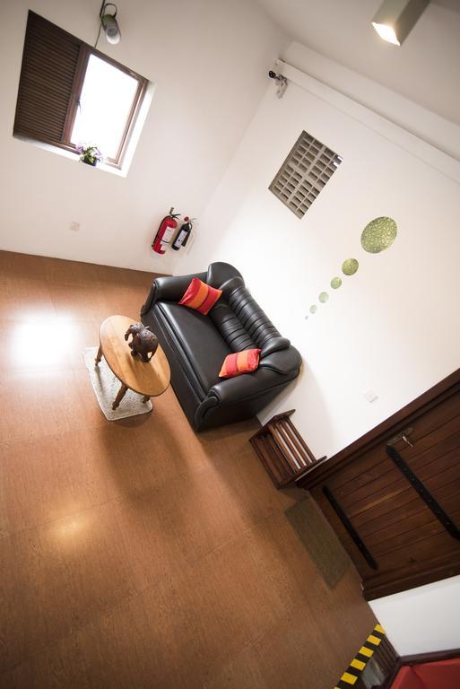 Thumbelina Apartments & Hotel Aluthgama Buitenkant foto