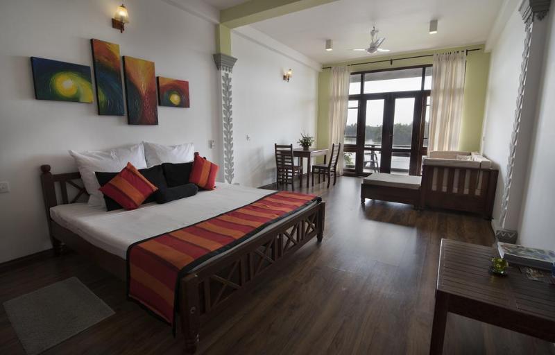 Thumbelina Apartments & Hotel Aluthgama Buitenkant foto