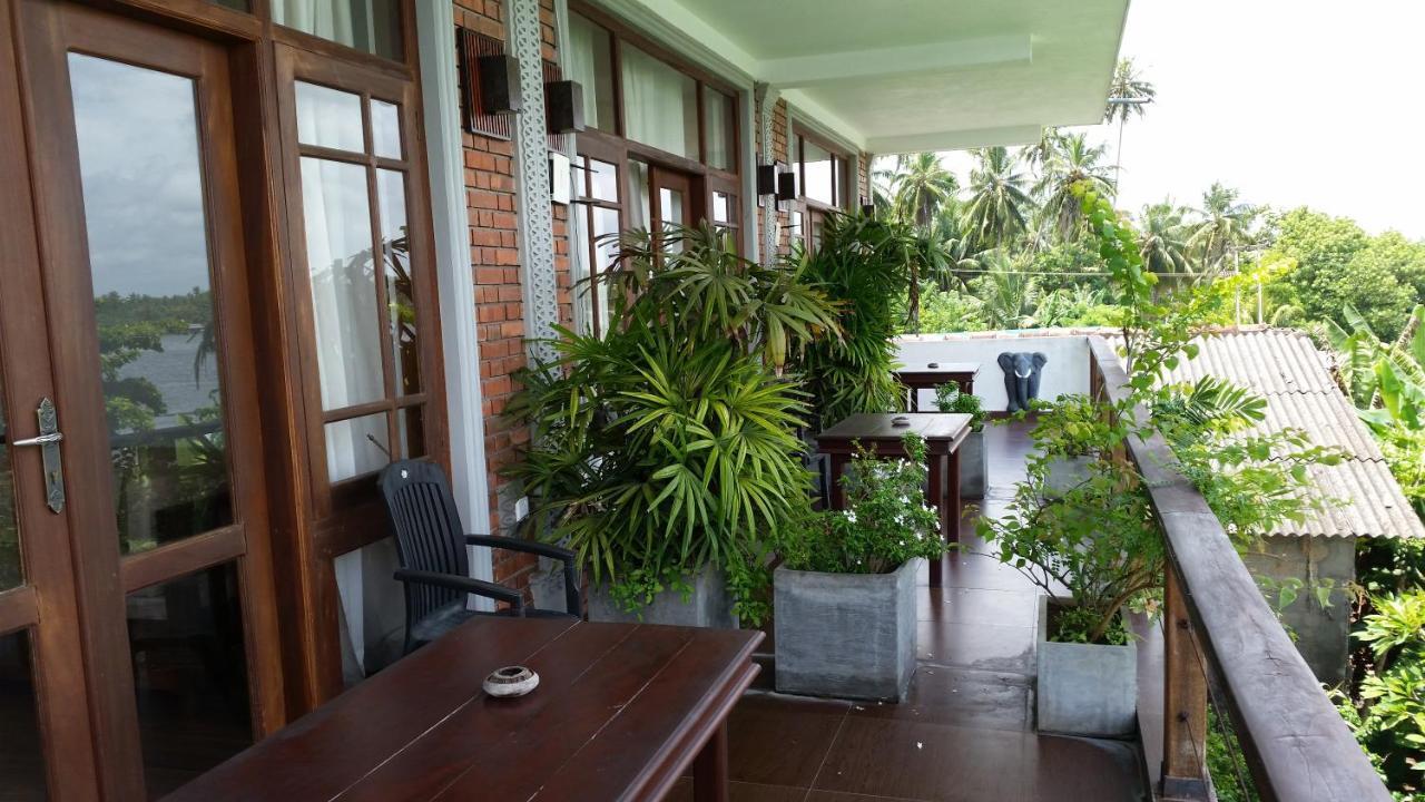 Thumbelina Apartments & Hotel Aluthgama Buitenkant foto